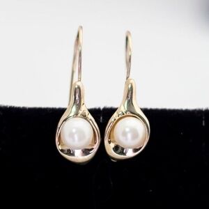 Vintage Adorable Pearl Pocket Gold Tone Dangle Earrings by Avon